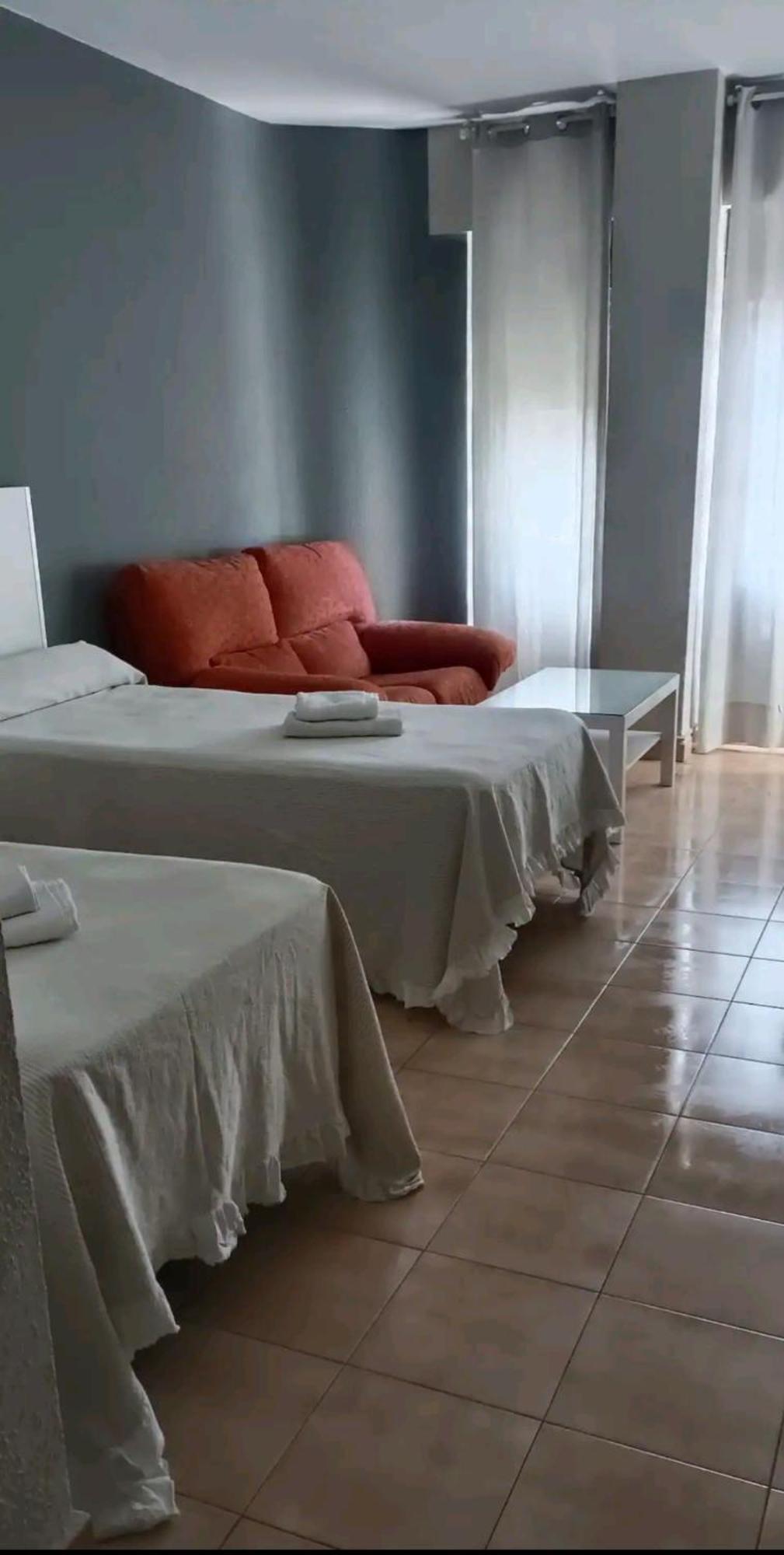 Apartamento Triana, 5 Mins Centro セビリア エクステリア 写真